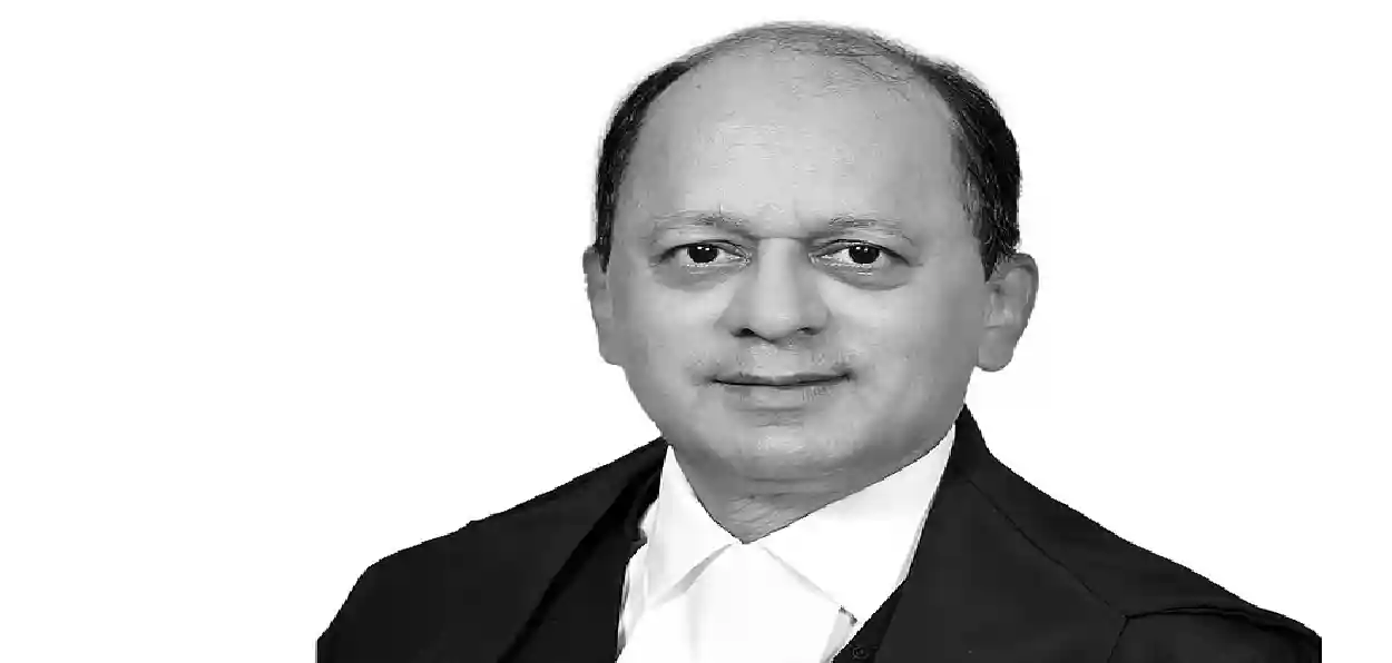 কলকাতা হাই কোর্টের প্রধান বিচারপতি হিসেবে শপথ নিলেন বিচারপতি রবীন্দ্র ভিঠালরাও ঘুগে