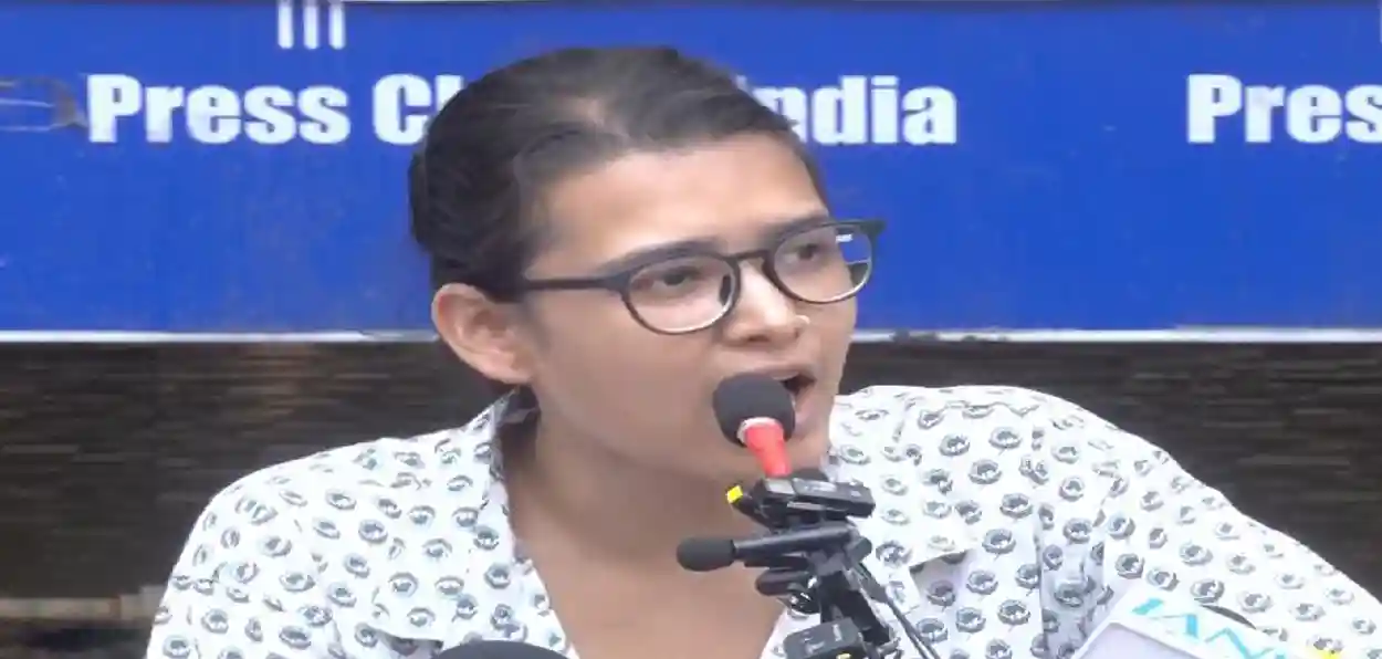 ‘এটা গণতন্ত্র রক্ষার লড়াই’, দিল্লিতে পুলিশি ধরপাকড়ের অভিজ্ঞতা জানালেন নেহা বরা