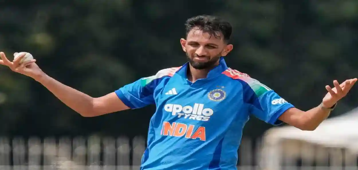 নিউজিল্যান্ড সফরে চোটের ধাক্কা, ওয়ানডে সিরিজ থেকে ছিটকে গেলেন প্রসিদ্ধ কৃষ্ণ