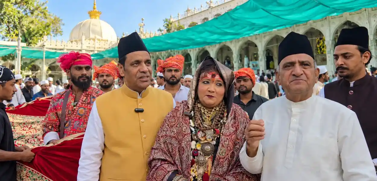 অসমের কামাখ্যা মন্দিরের সাধ্বী বিদ্যা দেবীর আজমের শরিফ সফর