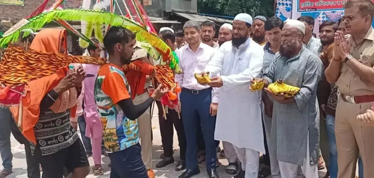 কাঁওয়ার যাত্রায় মুসলিমদের সেবামূলক উদ্যোগ